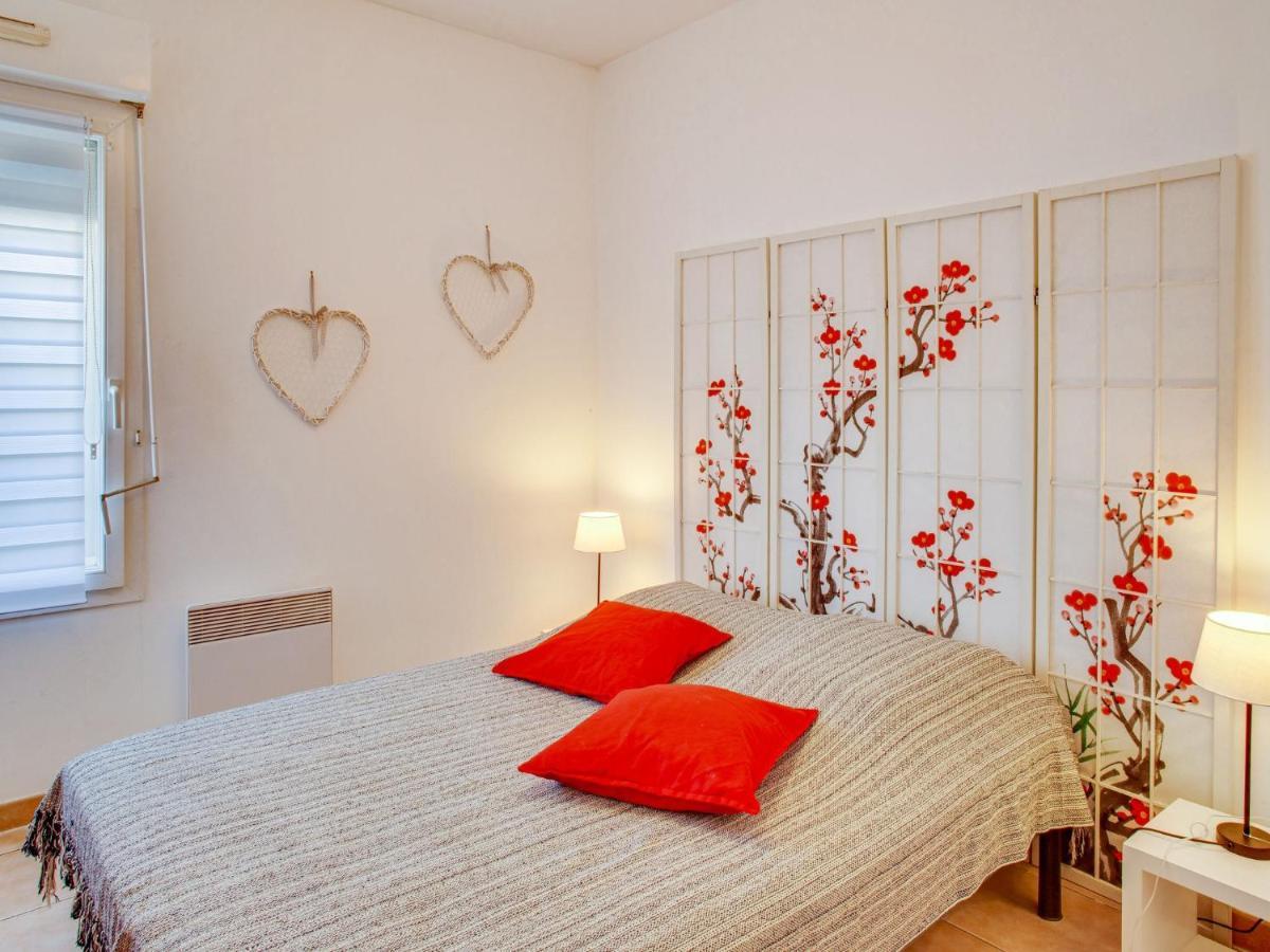Apartment Le Stadium-7 By Interhome Saint-Cyr-sur-Mer Eksteriør billede